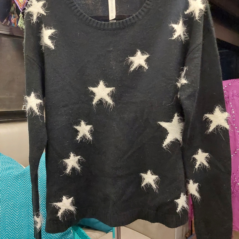 Aeropostale Black Sweater with White Star Accents